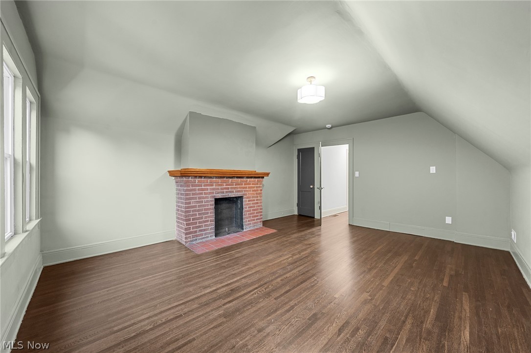 9805 Lake Avenue Cleveland OH 44102
