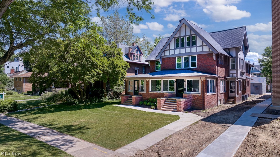 9805 Lake Avenue Cleveland OH 44102
