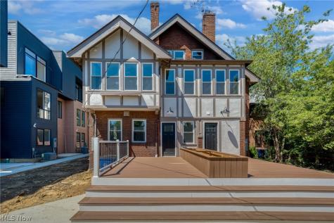 9805 Lake Avenue Cleveland OH 44102