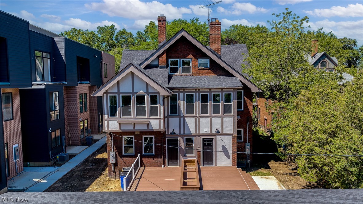 9805 Lake Avenue Cleveland OH 44102