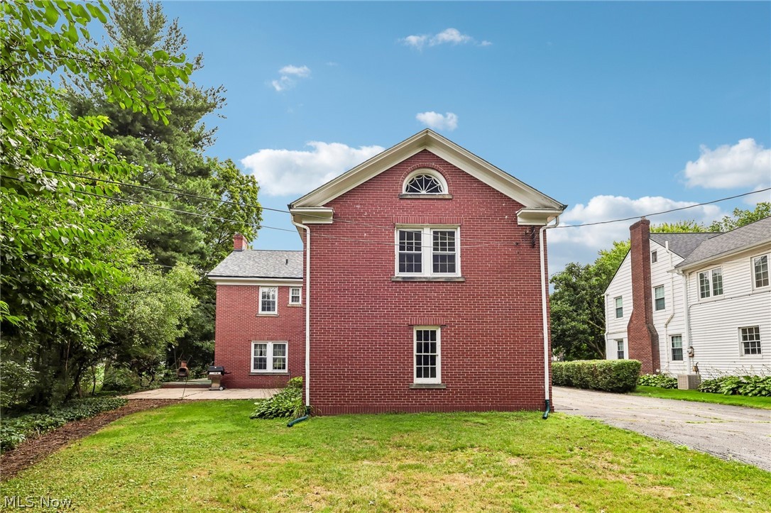 44 Clemmer Avenue Akron OH 44313