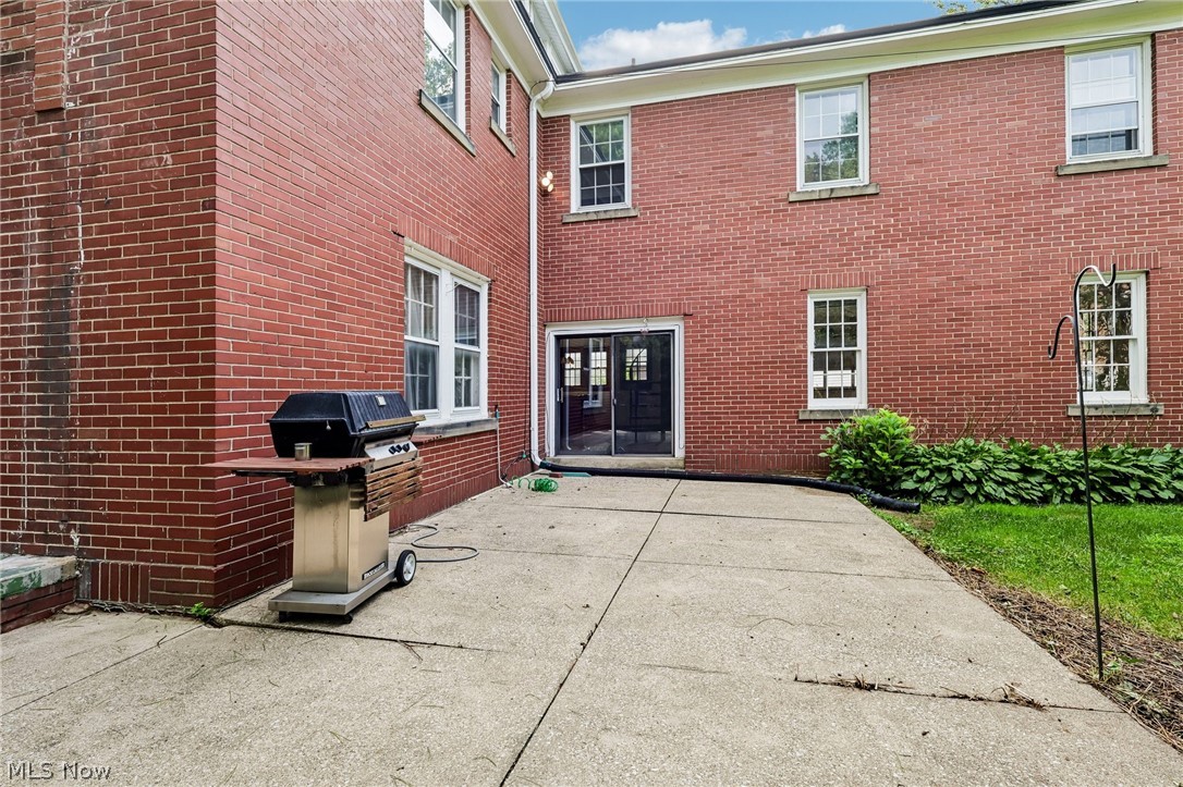 44 Clemmer Avenue Akron OH 44313