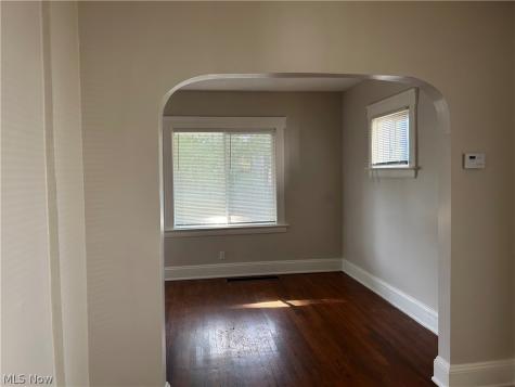 3961 E 53rd Street Newburgh Heights OH 44105