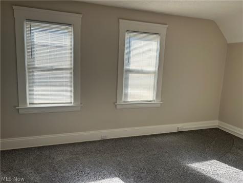 3961 E 53rd Street Newburgh Heights OH 44105