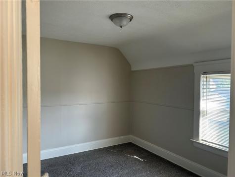 3961 E 53rd Street Newburgh Heights OH 44105