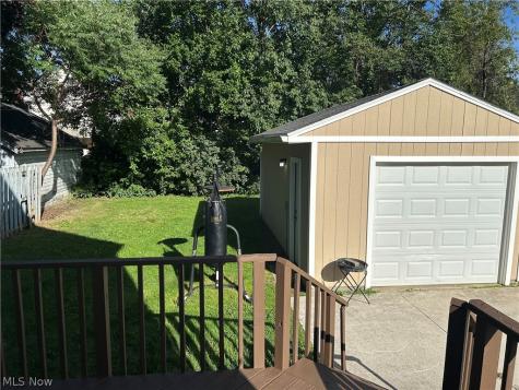 3961 E 53rd Street Newburgh Heights OH 44105