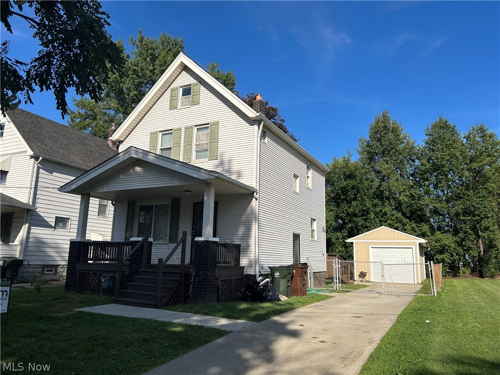 3961 E 53rd Street Newburgh Heights OH 44105