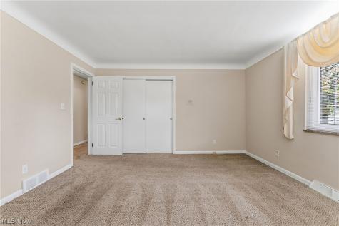 3745 Dentzler Road Parma OH 44134