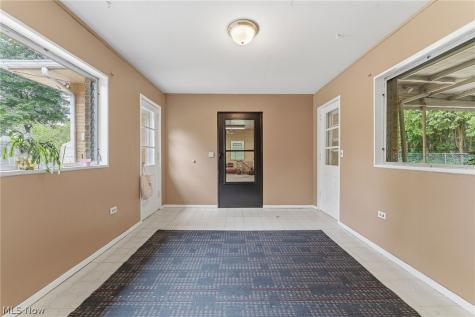3745 Dentzler Road Parma OH 44134