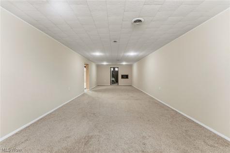 3745 Dentzler Road Parma OH 44134