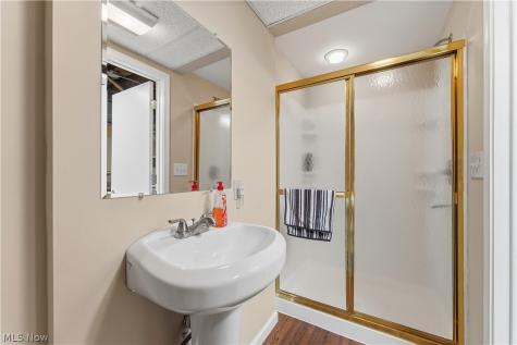3745 Dentzler Road Parma OH 44134