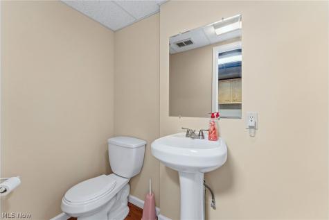 3745 Dentzler Road Parma OH 44134