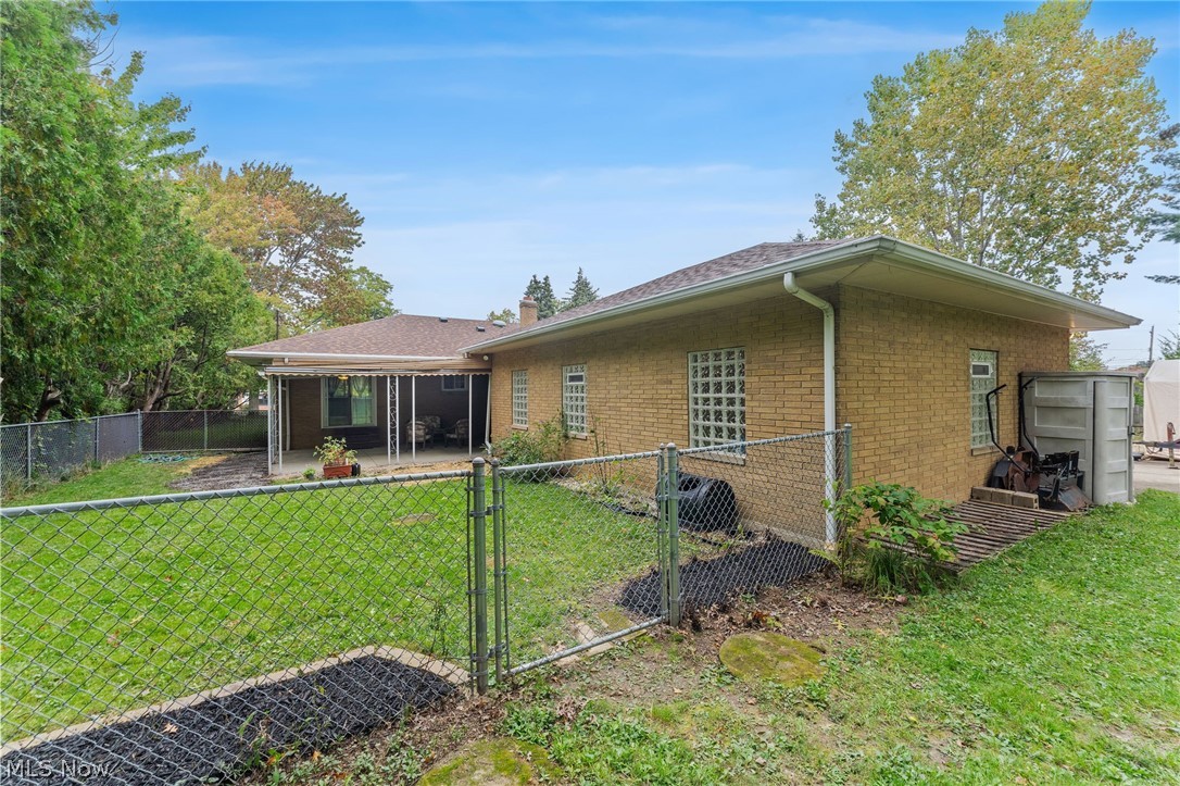 3745 Dentzler Road Parma OH 44134