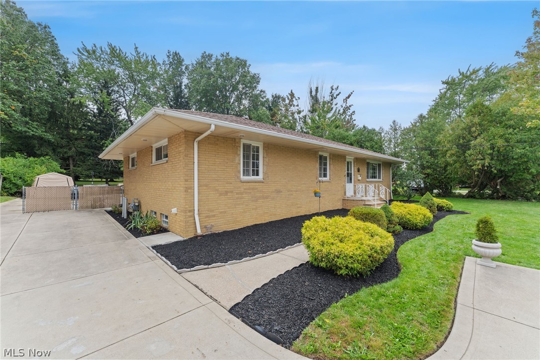 3745 Dentzler Road Parma OH 44134