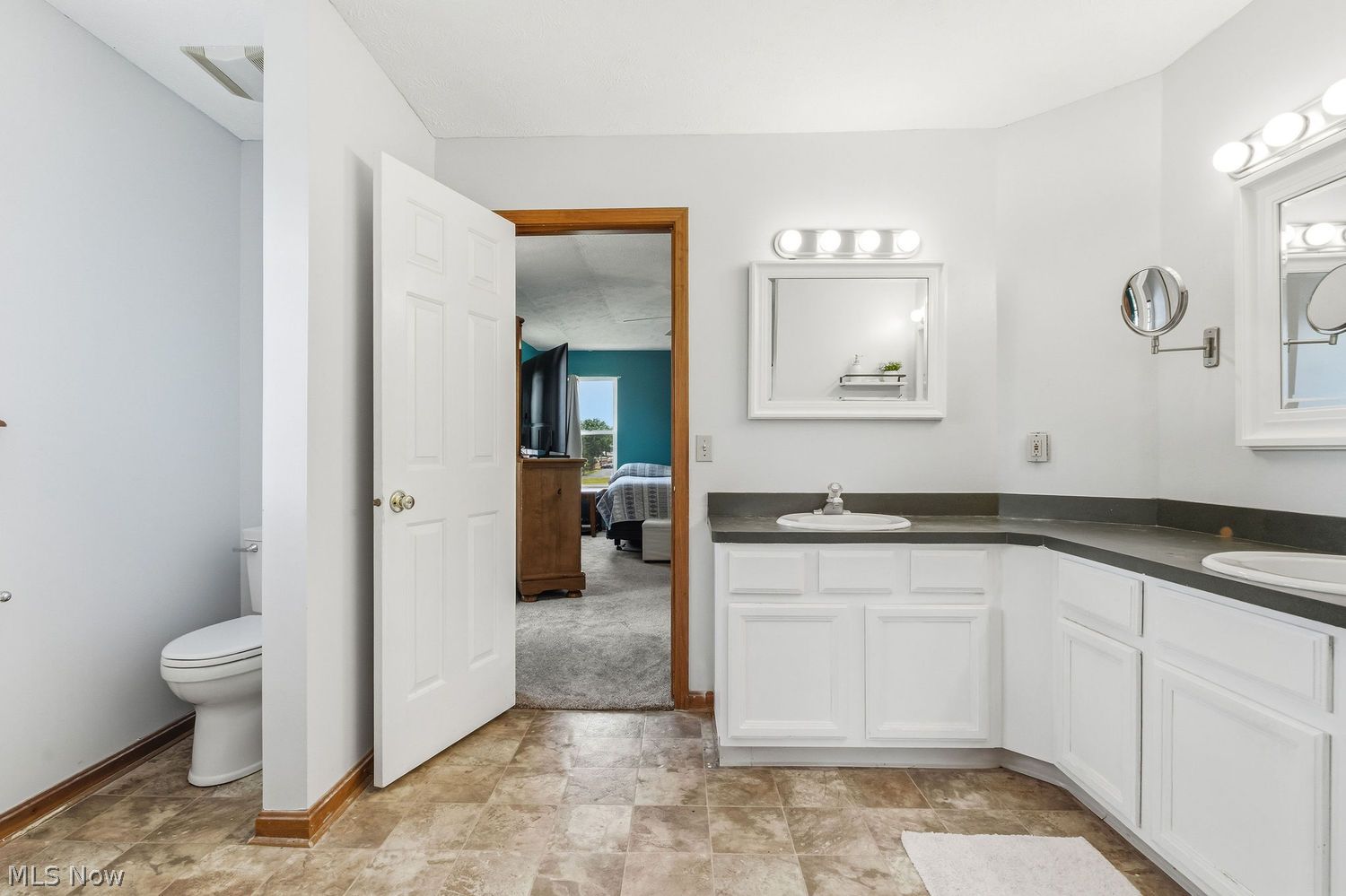 1642 W Ridgewood Drive Parma OH 44134