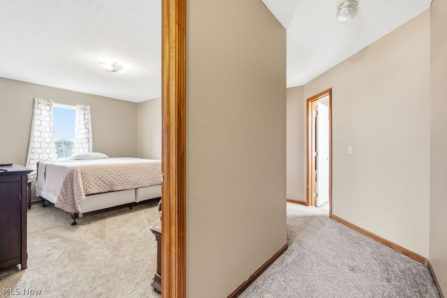 1642 W Ridgewood Drive Parma OH 44134