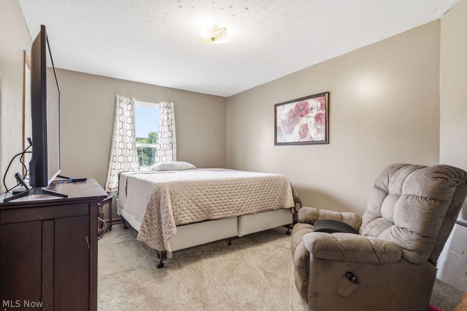 1642 W Ridgewood Drive Parma OH 44134