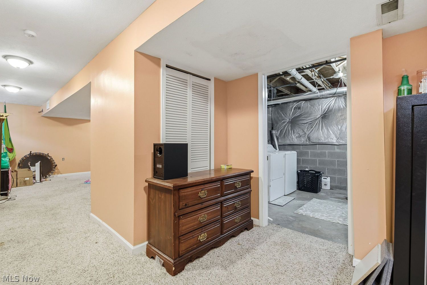 1642 W Ridgewood Drive Parma OH 44134