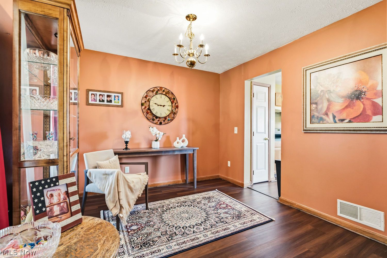 1642 W Ridgewood Drive Parma OH 44134