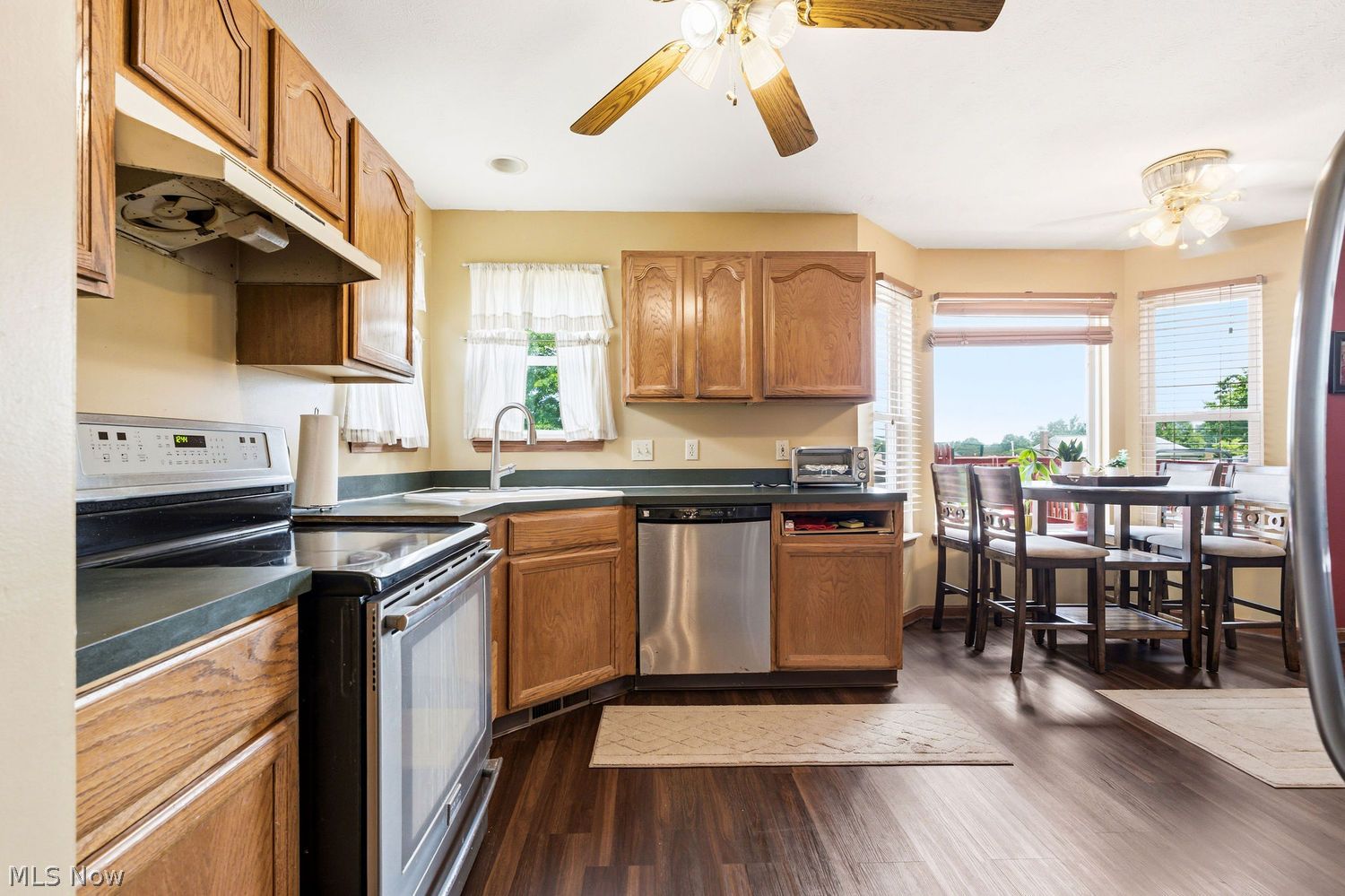 1642 W Ridgewood Drive Parma OH 44134
