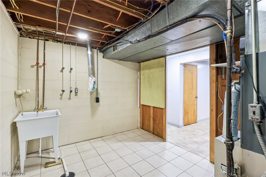 31625 Bainbridge Road Solon OH 44139