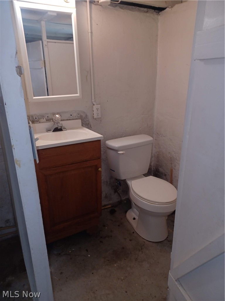 549 6th Street Struthers OH 44471