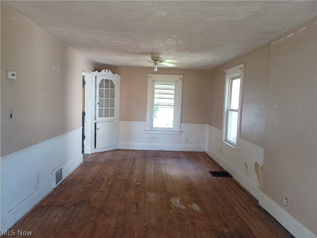 549 6th Street Struthers OH 44471