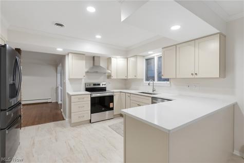 6125 Hillside Road Independence OH 44131