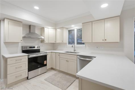 6125 Hillside Road Independence OH 44131