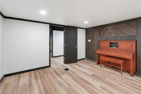 6125 Hillside Road Independence OH 44131