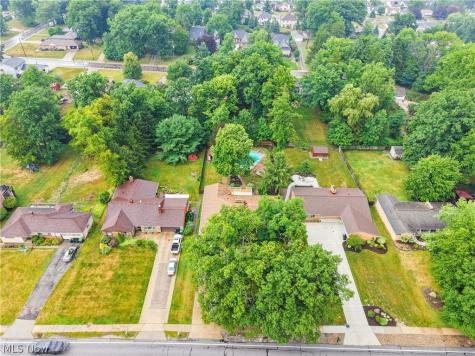 6125 Hillside Road Independence OH 44131
