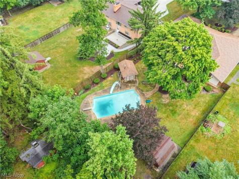 6125 Hillside Road Independence OH 44131