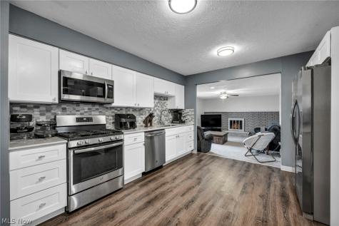13700 Indian Creek Drive Middleburg Heights OH 44130