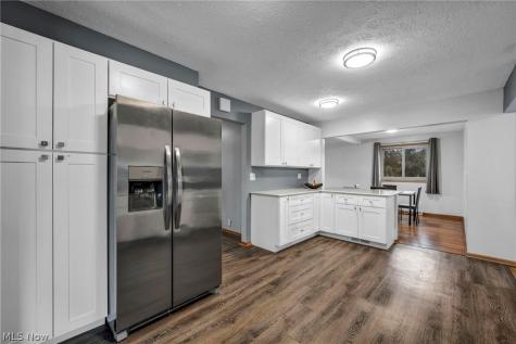 13700 Indian Creek Drive Middleburg Heights OH 44130