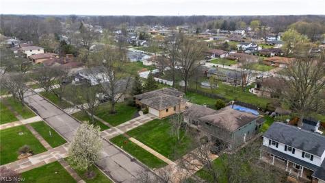13700 Indian Creek Drive Middleburg Heights OH 44130