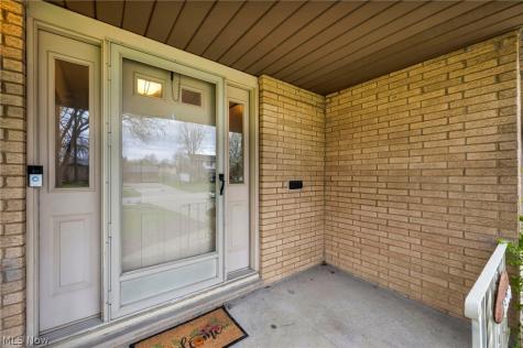 13700 Indian Creek Drive Middleburg Heights OH 44130