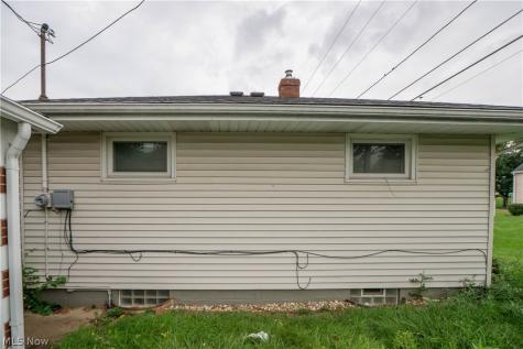 246 E Ralston Avenue Akron OH 44301