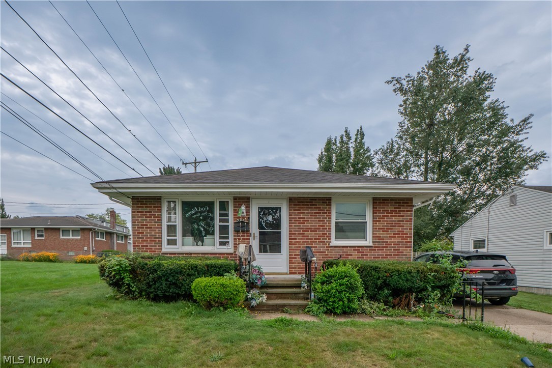 246 E Ralston Avenue Akron OH 44301