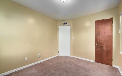 4492 W 170th Street Cleveland OH 44135