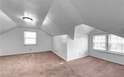 4492 W 170th Street Cleveland OH 44135