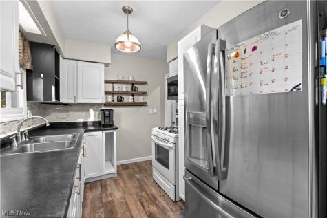 525 Purdue Avenue Elyria OH 44035