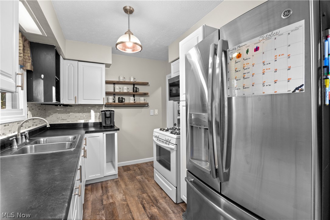 525 Purdue Avenue Elyria OH 44035