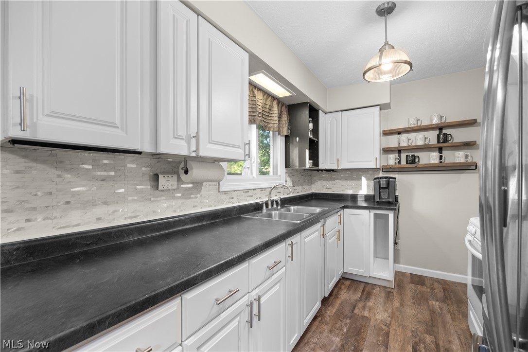 525 Purdue Avenue Elyria OH 44035