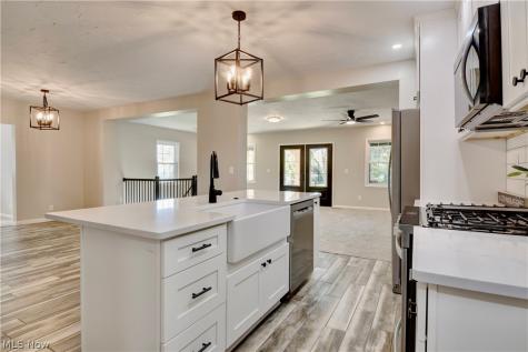3319 Young Avenue NW Massillon OH 44647