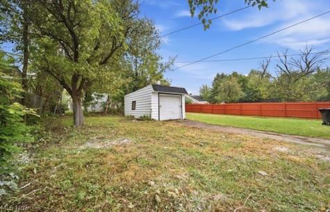 13324 Crennell Avenue Cleveland OH 44105