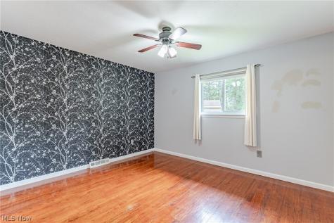 23823 Beaumont Drive North Olmsted OH 44070