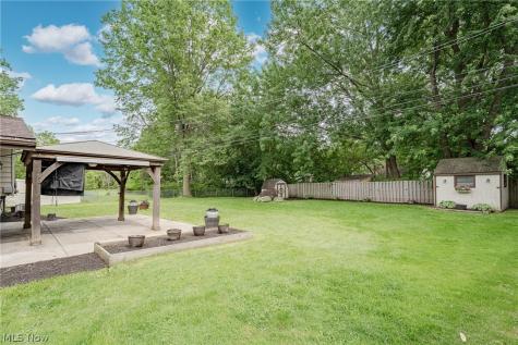 23823 Beaumont Drive North Olmsted OH 44070