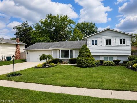 944 Stark Street Sheffield Lake OH 44054