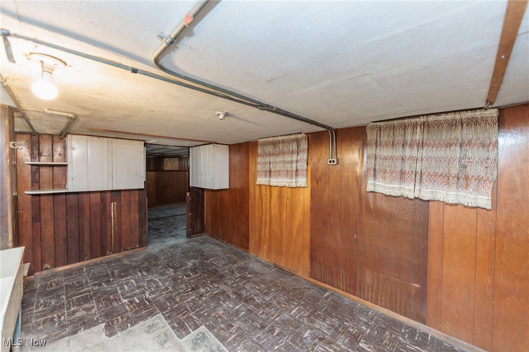 820 E 250 Street Euclid OH 44132