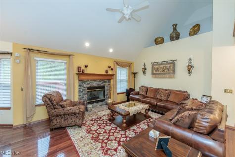 1021 Wood Park Lane Brunswick OH 44212